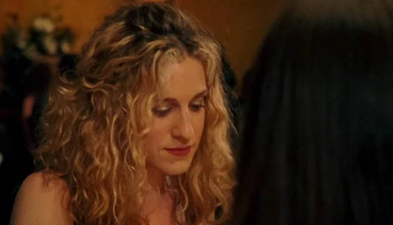 Момент из 11 серии 1 сезона